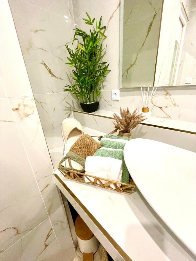 Spacious Loft, Duplex, Old Town, 3 Bedrooms - Easy Check-In Nizza Kültér fotó