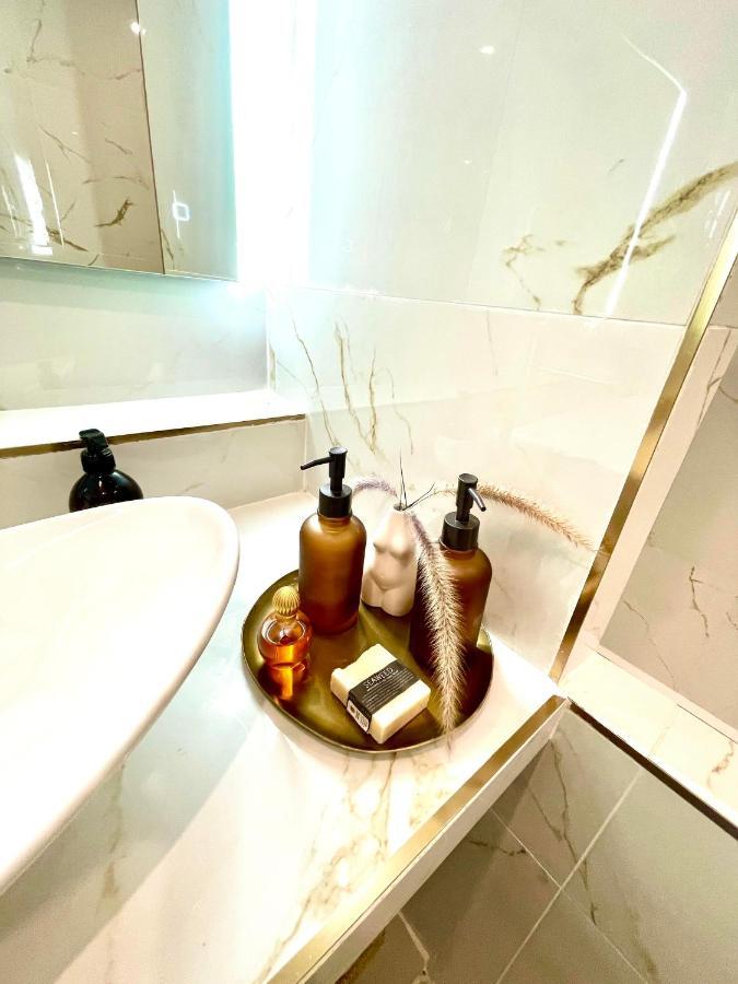 Spacious Loft, Duplex, Old Town, 3 Bedrooms - Easy Check-In Nizza Kültér fotó