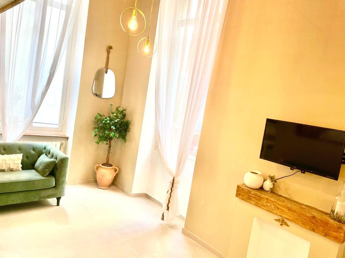 Spacious Loft, Duplex, Old Town, 3 Bedrooms - Easy Check-In Nizza Kültér fotó