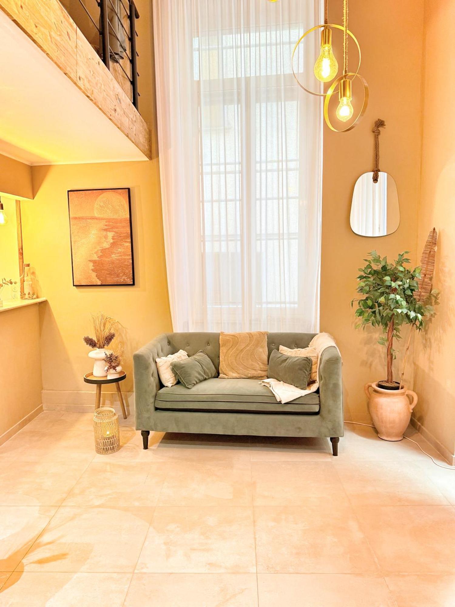 Spacious Loft, Duplex, Old Town, 3 Bedrooms - Easy Check-In Nizza Kültér fotó